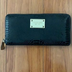 MICHAEL KORS BLACK SNAKESKIN WALLET